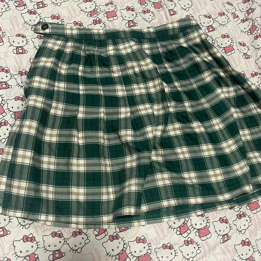 Urban outfitters plaid pleated skirt \(◦´-`◦)/♡